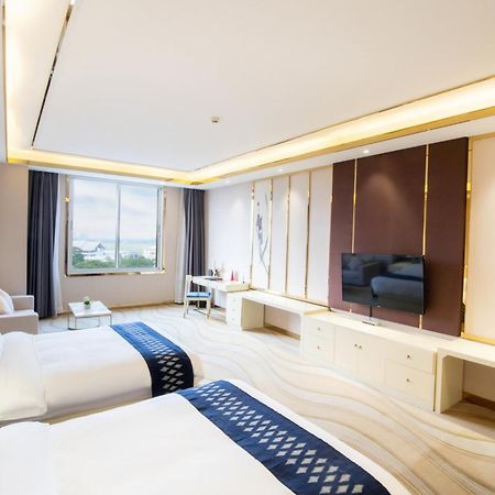 St Hotel Wattay Airport Vientiane Exteriör bild