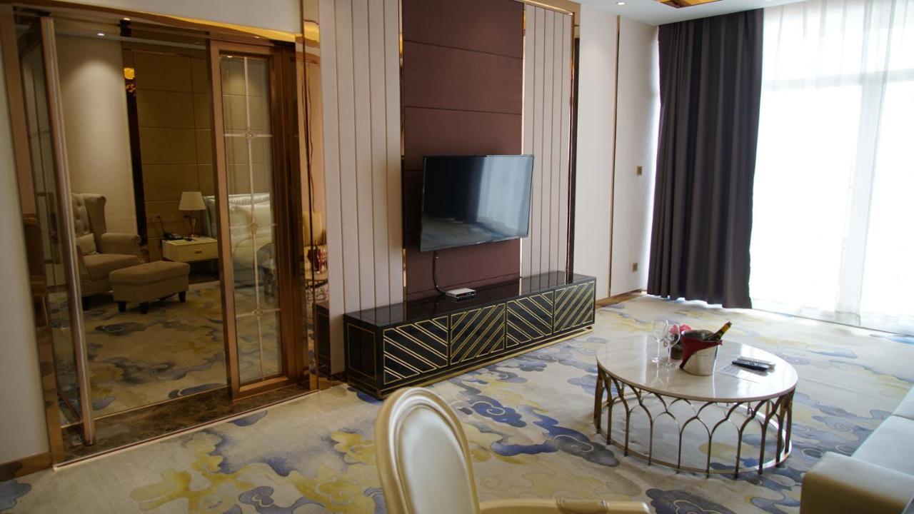 St Hotel Wattay Airport Vientiane Exteriör bild